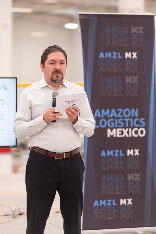 Diego Méndez de la Luz, director general de Operaciones de Amazon México en conferencia de prensa