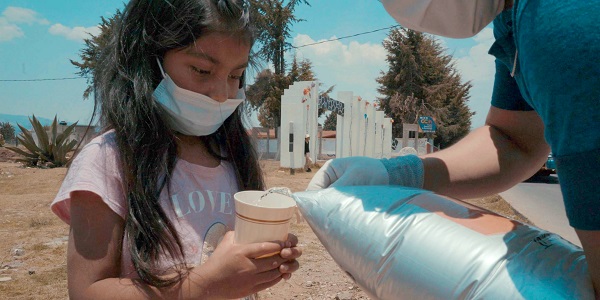 Bonafont, dona agua en bolsa a fundaciones