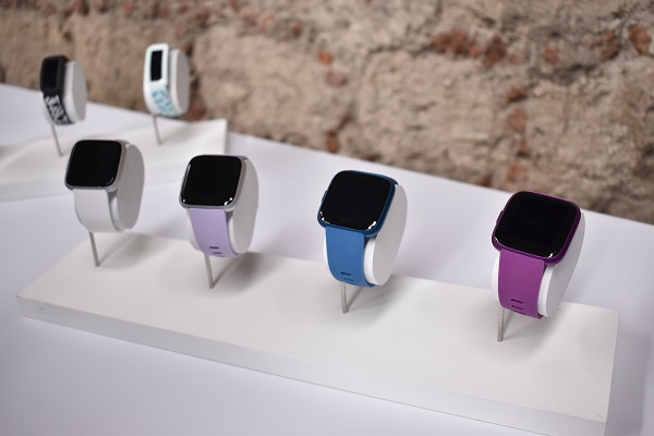 Fitbit quiere que todos tengan un wearable versa