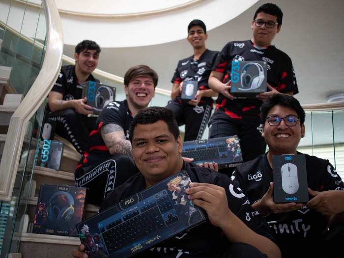 Logitech G renueva su patrocinio con INFINITY