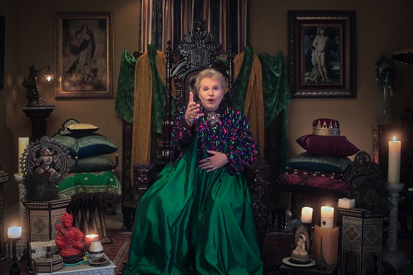 Netflix estrena la leyenda de Walter Mercado 	