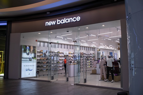 New Balance inaugura boutique propia en Galerías Monterrey