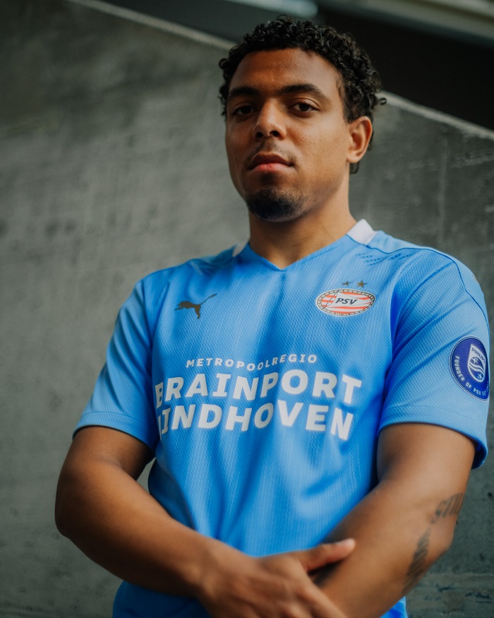 Puma presenta uniformes del PSV Eindhoven