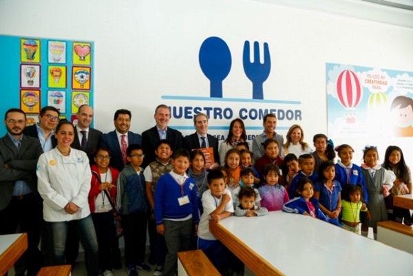 Santander y Alsea concretan alianza para apoyar comedores infantiles