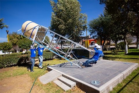 Starbucks y Fundación Planet Water llevan agua limpia a la comunidad El Refugio