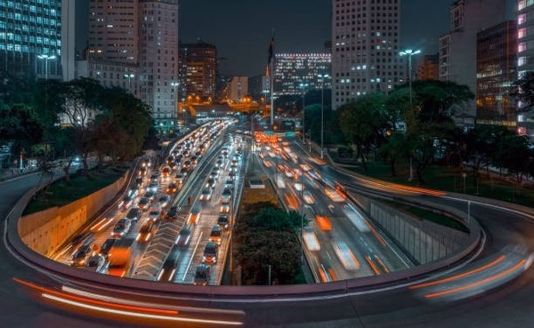 Paisaje citadino de noche