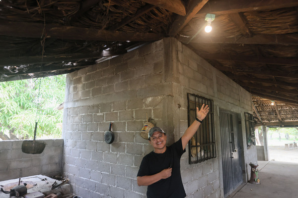 Victoriano Reyes, beneficiario del programa Luces de Esperanza