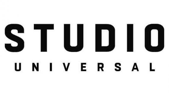 Studio Universal fue la señal que transmitió en vivo, el 6/XII/2017 a las 8:30 pm, la cuarta gala de entrega de los Premios Iberoamericanos de Cine Fénix, el cual reunió las mejores producciones y el talento del mundo cinematográfico en América Latina, España y Portugal. En esta cuarta edición, se premiaron por primera vez series televisivas en las categorías de Mejor Drama, Mejor Comedia y Mejor Ensamble Actoral.