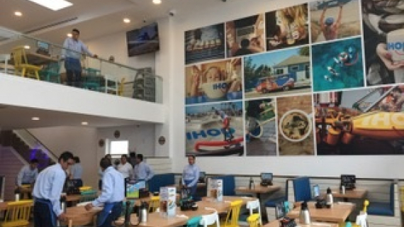 Ihop innova sus productos  e instalaciones