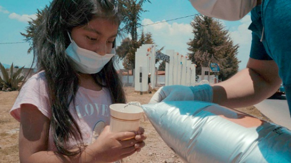 Bonafont, dona agua en bolsa a fundaciones