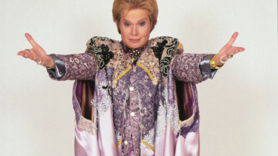 Netflix estrena la leyenda de Walter Mercado 	