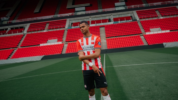 Puma presenta uniformes del PSV Eindhoven