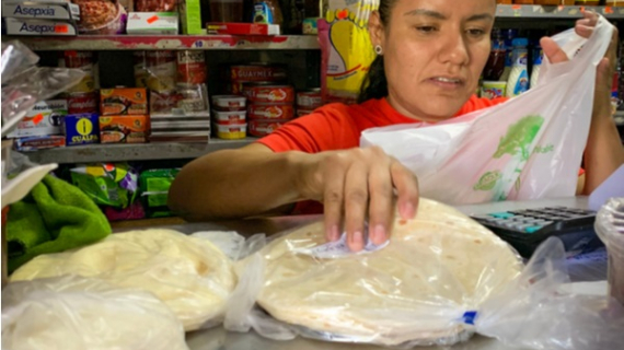 Coca-Cola celebra la importancia de las tienditas en América Latina  