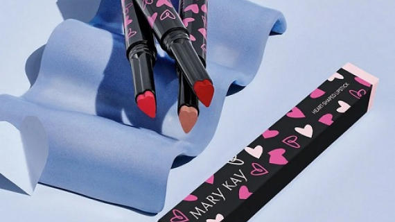 Mary Kay lanza un labial en forma de corazón con colores que cambian vidas