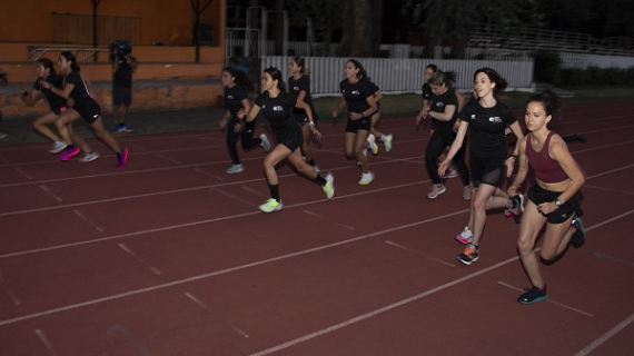  ¿Cómo prepararse para correr una carrera de una milla?