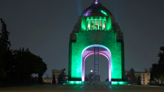 Monumentos históricos se tiñen de verde  el Día Mundial de las Enfermedades Mentales