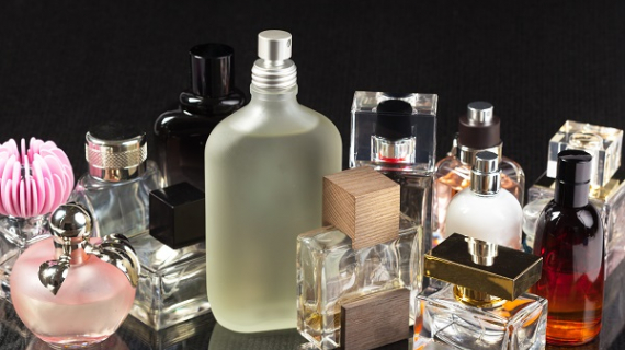 El poder del perfume ¿Cómo un aroma puede evocar recuerdos y emociones?