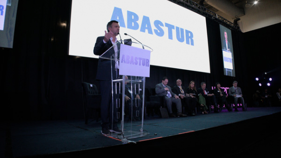 Crecimiento turístico en ABASTUR 2023