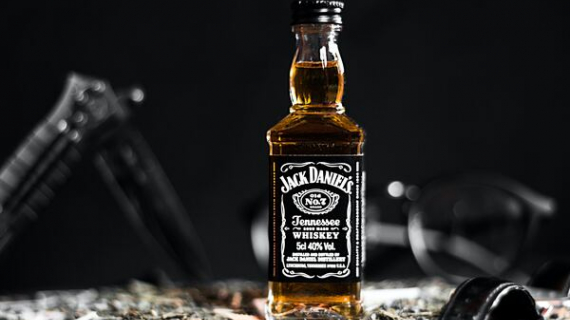 McLaren Racing y Jack Daniel's lanzan McLxJD