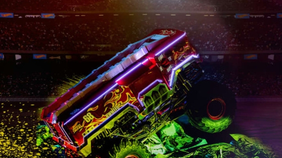 Prepárate para el Hot Wheels Monster Trucks Live Glow Party